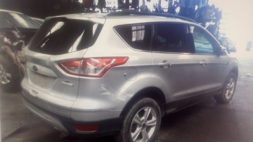  Ford ESCAPE 2013    EN DESARME